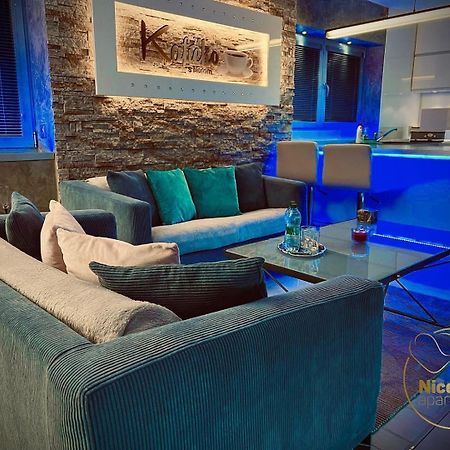 Nice Life - Luxury Apartment In The Old Town. Братислава Экстерьер фото