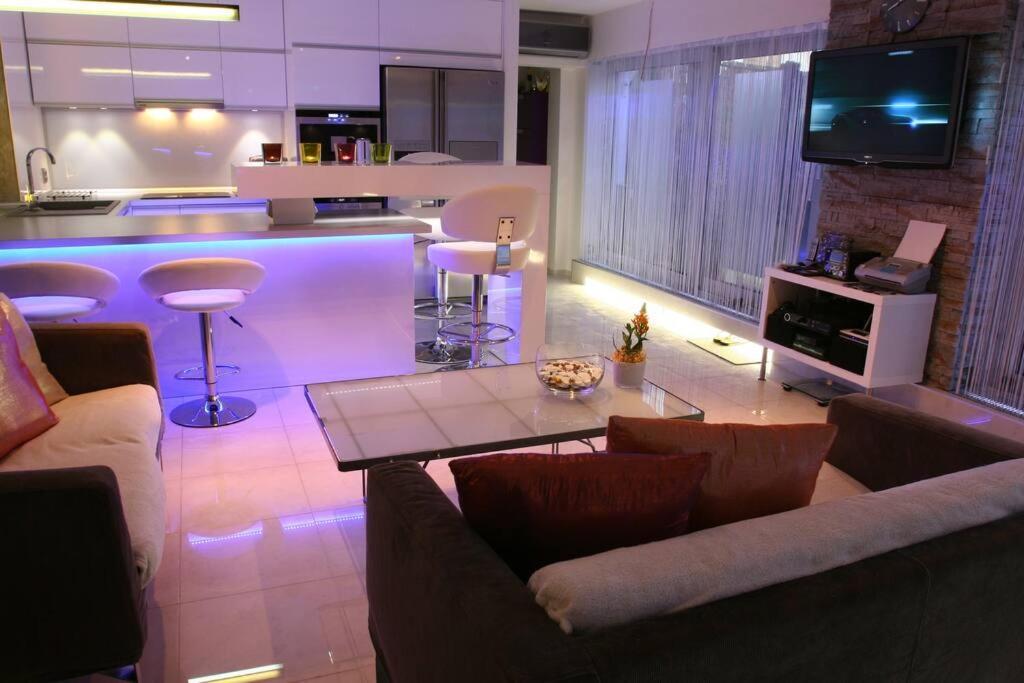 Nice Life - Luxury Apartment In The Old Town. Братислава Экстерьер фото