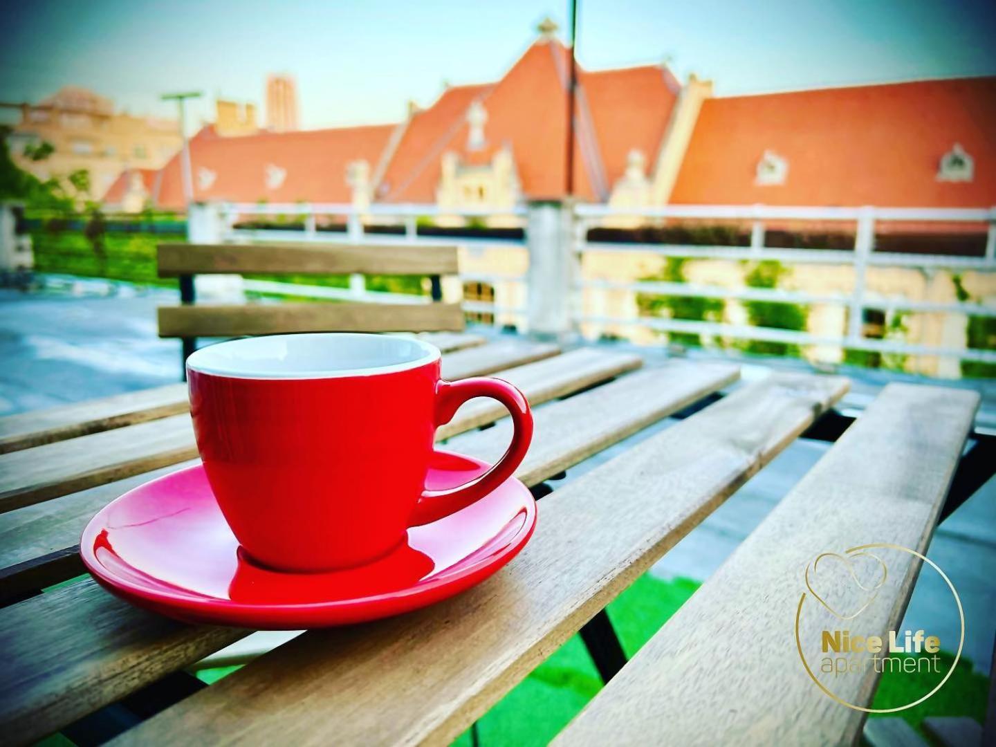 Nice Life - Luxury Apartment In The Old Town. Братислава Экстерьер фото